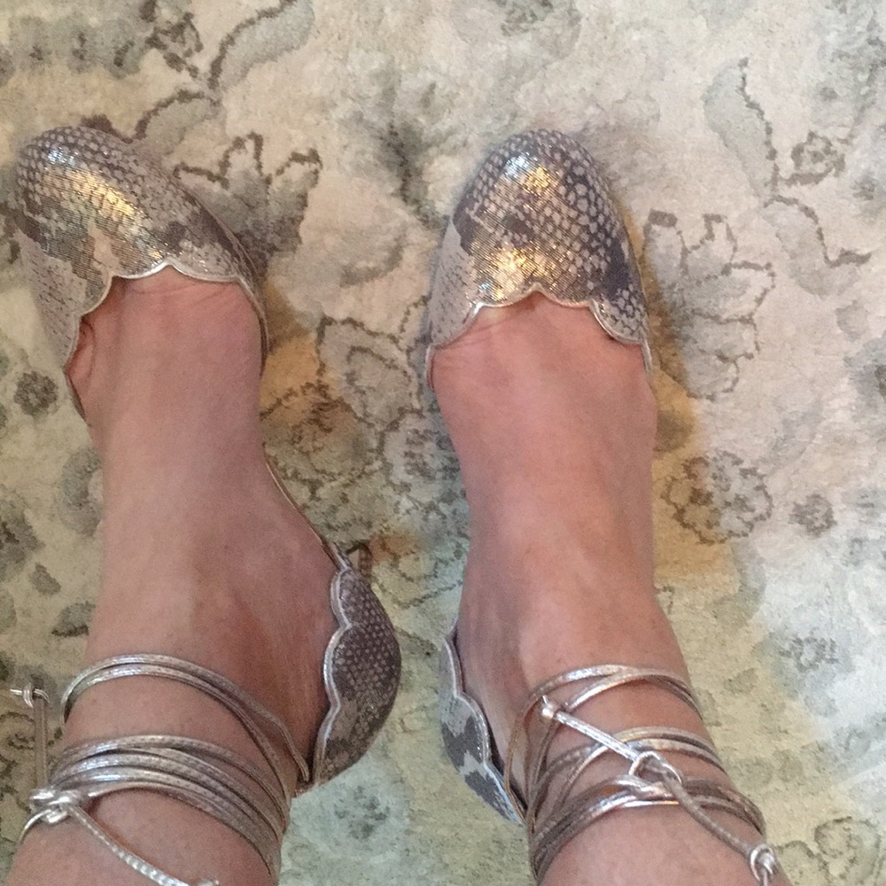 Gorgeous Metallic Lace Up Sandals/Pumps
